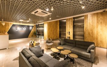 Lobby 4 Juno Jatinegara Jakarta