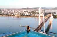 Swimming Pool Wyndham Danang Golden Bay