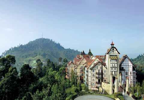 Bangunan Colmar Tropicale