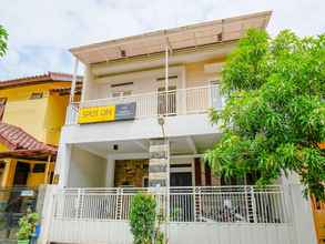 Bangunan 4 SPOT ON 2325 Singgalang Residence Syariah