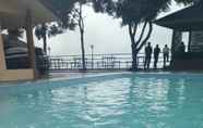 Kolam Renang 7 Salak View Resort