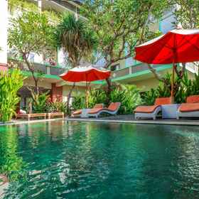 Swimming Pool 1 OYO 1666 Grand Pudjawan Hotel Near Kuta Beach, Kuta Hotels
