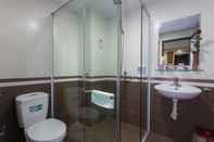 Toilet Kamar Sapa Friendly Inn & Travel