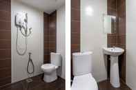 Toilet Kamar Golden Night Hotel Sunway