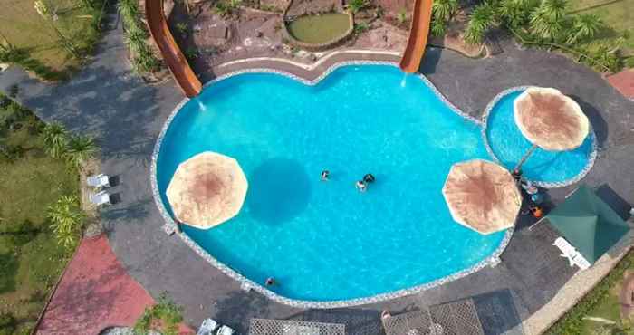 Swimming Pool Alongkorn Farm and Resort