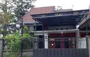 Bangunan 7 RH Residence