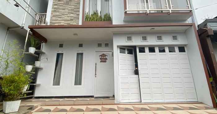 Luar Bangunan Sharon Homestay