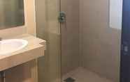 In-room Bathroom 7 U Residence 2 Karawaci by Yohanes (NIC2)