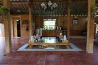 Lobby Joglo House Syariah