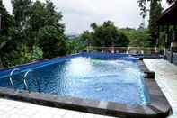 Kolam Renang Villa Sawah Resort 