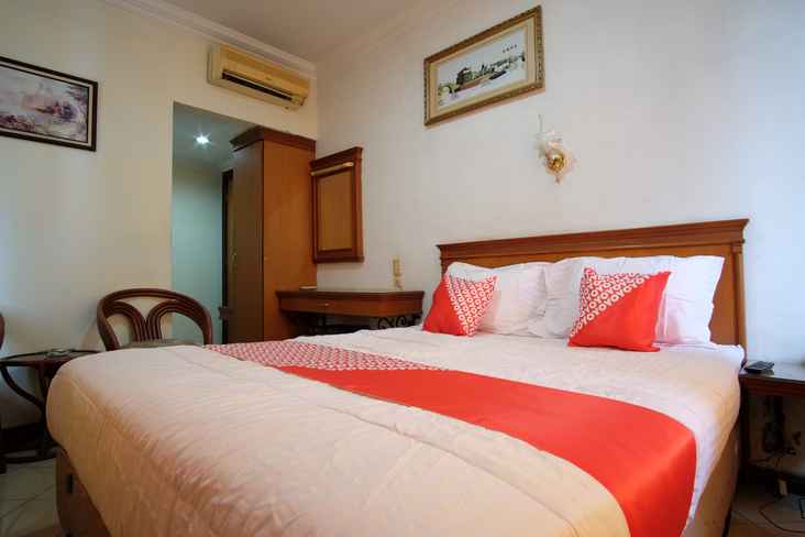 BEDROOM OYO 487 Gajah Mada Hotel