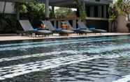 Swimming Pool 5 Witz Hotel Bangkok Ramkhumhaeng (Old)