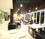 Restaurant 5 Emerald Hotel Timika