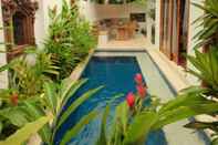 Swimming Pool Villa Plumbargo