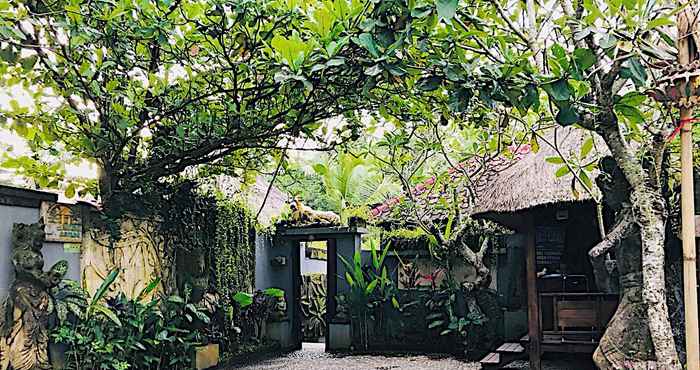 Lobby Omah Lembu Villa