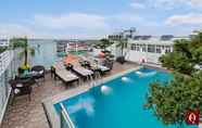 Kolam Renang 7 Silk Queen Grand Hotel