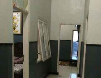 Lobi 2 Comfort Room at Homestay Patria