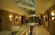 Lobi 6 De Lobby Suite Hotel