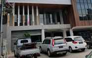 Luar Bangunan 3 De Lobby Suite Hotel