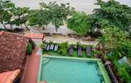 Kolam Renang 3 Blue River Villa