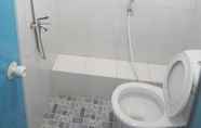 Toilet Kamar 3 Omah Awang