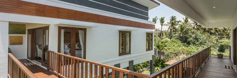 Lobi Villa Club B Residence by Nagisa Bali