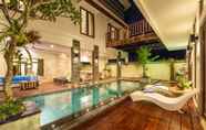 สระว่ายน้ำ 2 Villa Club Corner Residence by Nagisa Bali