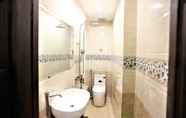 In-room Bathroom 7 Bazan Hotel DaLat