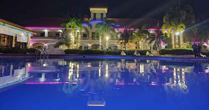 Kolam Renang Subic Waterfront View Resort