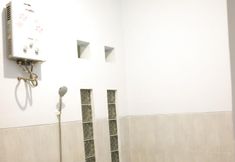 Toilet Kamar 2 Villa Gracia Batu - Three Bedroom