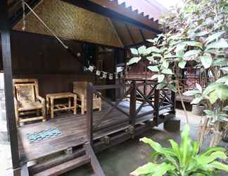 Bangunan 2 Mawar Beach Bungalow