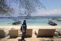 Nearby View and Attractions Mawar Beach Bungalow