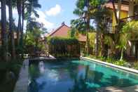 Swimming Pool Mina Pelasa Hotel