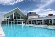 Swimming Pool Crystal Hotel Hat Yai