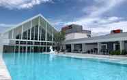 Swimming Pool 6 Crystal Hotel Hat Yai