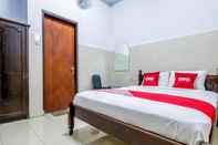 ห้องนอน Super OYO 1952 Hotel Dewata Indah