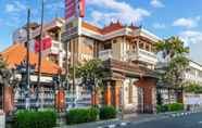 ภายนอกอาคาร 2 Super OYO 1952 Hotel Dewata Indah