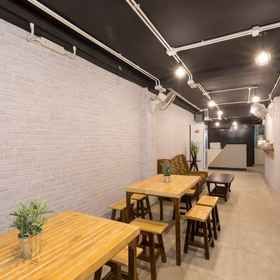 Fun Hostel Phuket Patong 1, Hotel Beyond Seafood