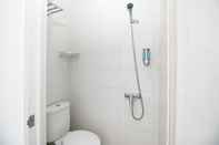 In-room Bathroom Sky Inn Jelambar 1 Jakarta