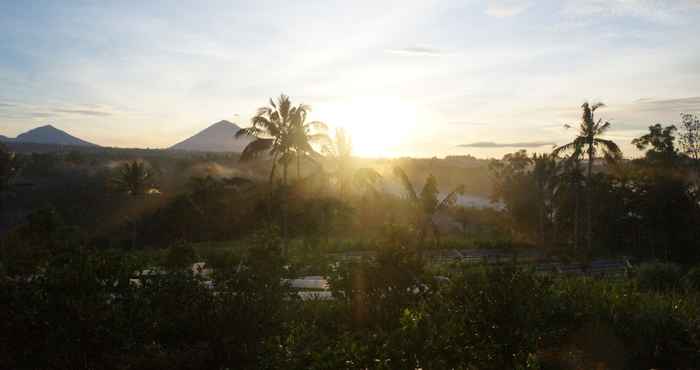 Atraksi di Area Sekitar Villa Selantang