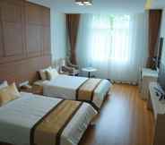 Bedroom 4 Hung Vuong Hotel