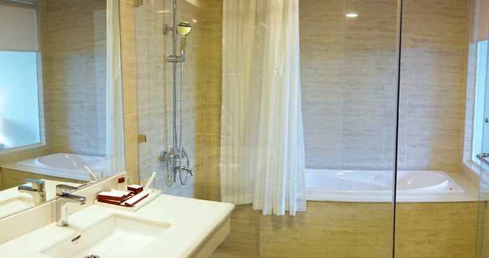 Toilet Kamar Hung Vuong Hotel