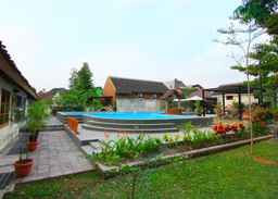 Griya Gendhis Saraswati Hotel, Rp 300.000