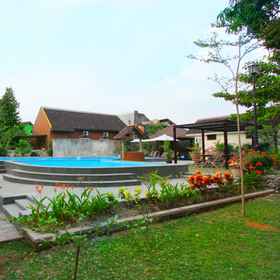 Swimming Pool1Griya Gendhis Saraswati Hotel,伊若神庙飯店