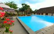Swimming Pool 3 Griya Gendhis Saraswati Hotel