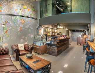 Lobi 2 Sloth Hostel Don Mueang Airport