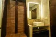 In-room Bathroom Watu Agung Guest House