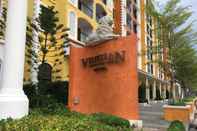 ภายนอกอาคาร Venetian Signature Condo B104