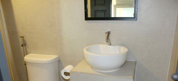 客房浴室 6 Jam Hostel Bangkok