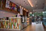 Bar, Cafe and Lounge POP! Hotel Pemuda Semarang